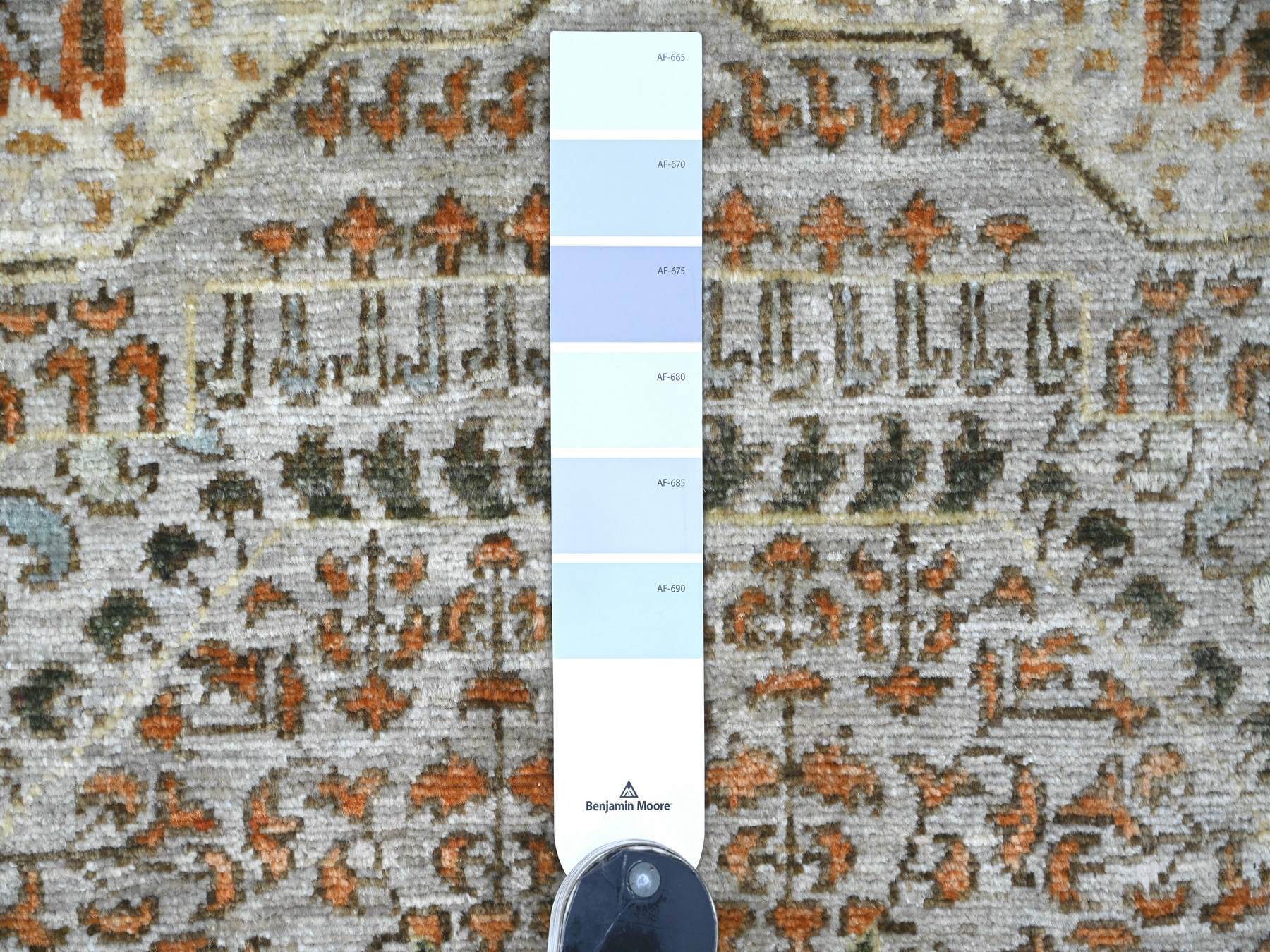 Mamluk Mamluk hand-knotted wool rug in Gray & Ivory, 7'10" x 9'10" — SKU O022268 (view 7)