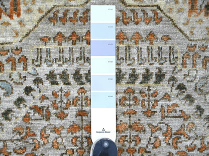 Mamluk Mamluk hand-knotted wool rug in Gray & Ivory, 7'10" x 9'10" — SKU O022268 (view 7)