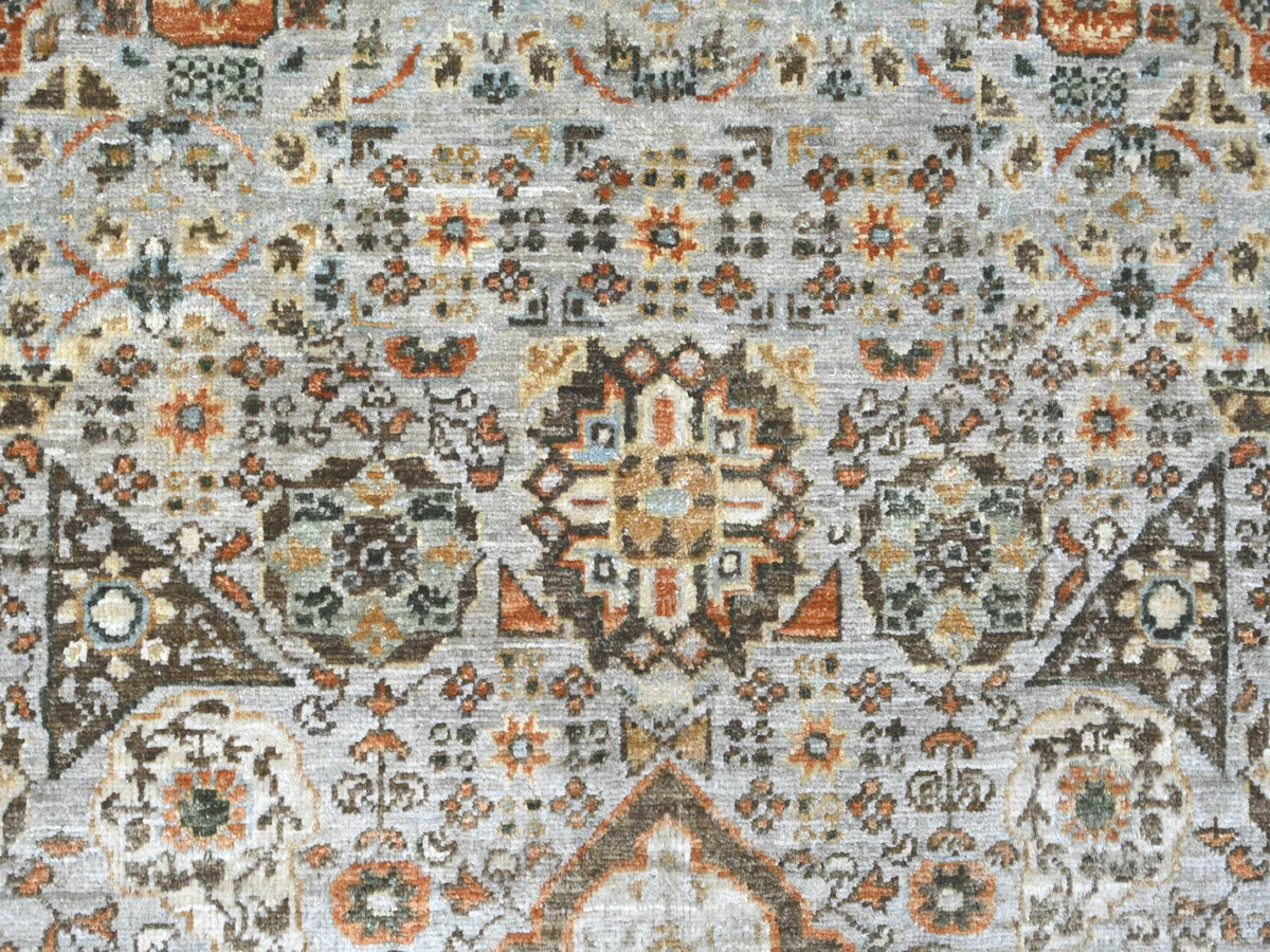 Mamluk Mamluk hand-knotted wool rug in Gray & Ivory, 7'10" x 9'10" — SKU O022268 (view 8)