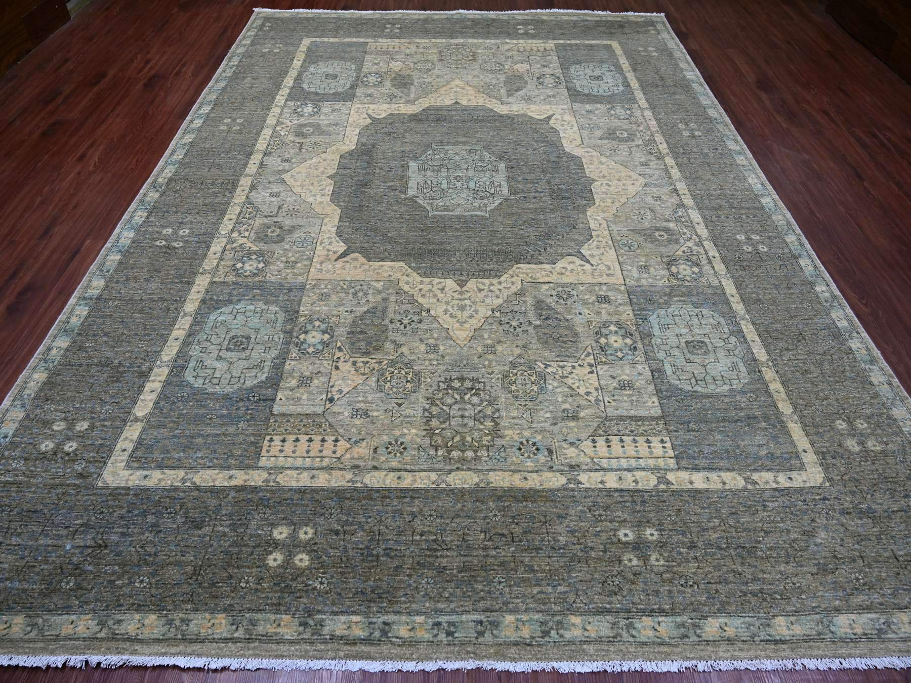 Mamluk Mamluk hand-knotted wool rug in Ivory & Gray, 8'10" x 12'3" — SKU O022269 (view 2)