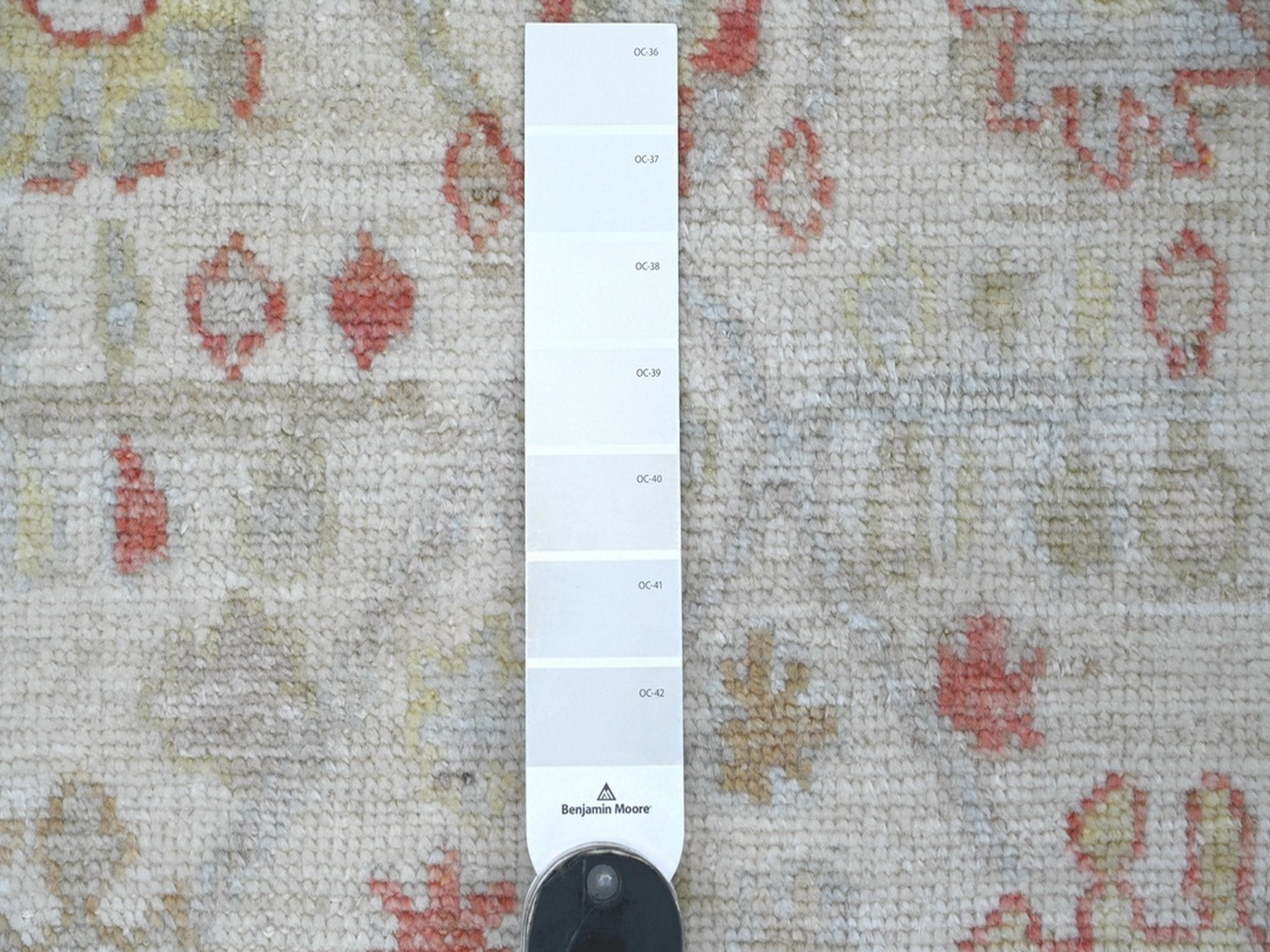 Oushak Oushak hand-knotted wool runner in Ivory & Gray, 4' x 8'3" — SKU O022302 (view 3)