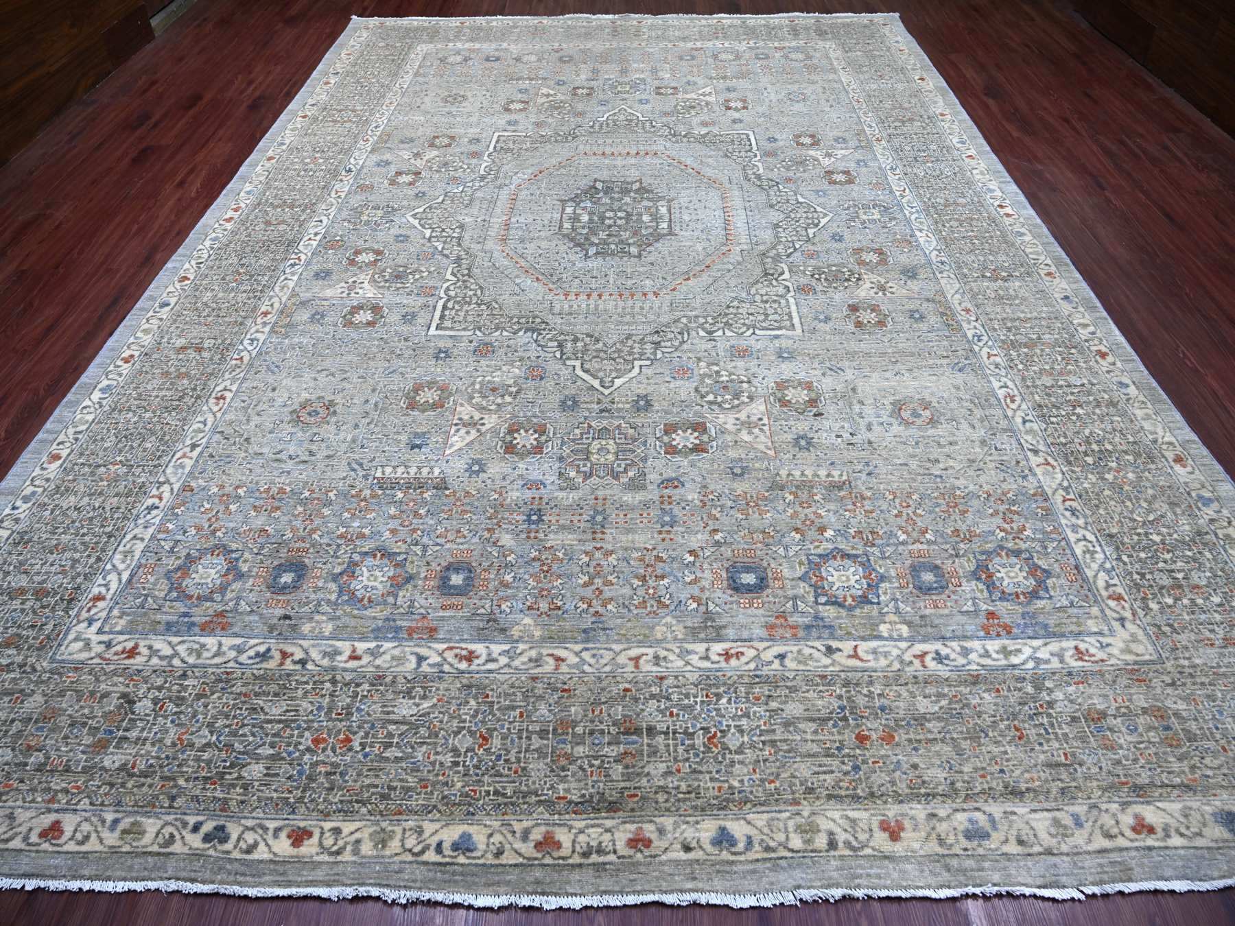 Mamluk Mamluk hand-knotted wool rug in Gray, 9'9" x 13'11" — SKU O022362 (view 2)