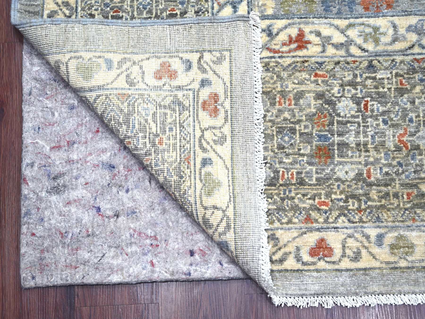 Mamluk Mamluk hand-knotted wool rug in Gray, 9'9" x 13'11" — SKU O022362 (view 4)