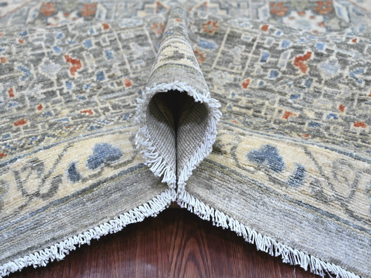 Mamluk Mamluk hand-knotted wool rug in Gray, 9'9" x 13'11" — SKU O022362 (view 5)