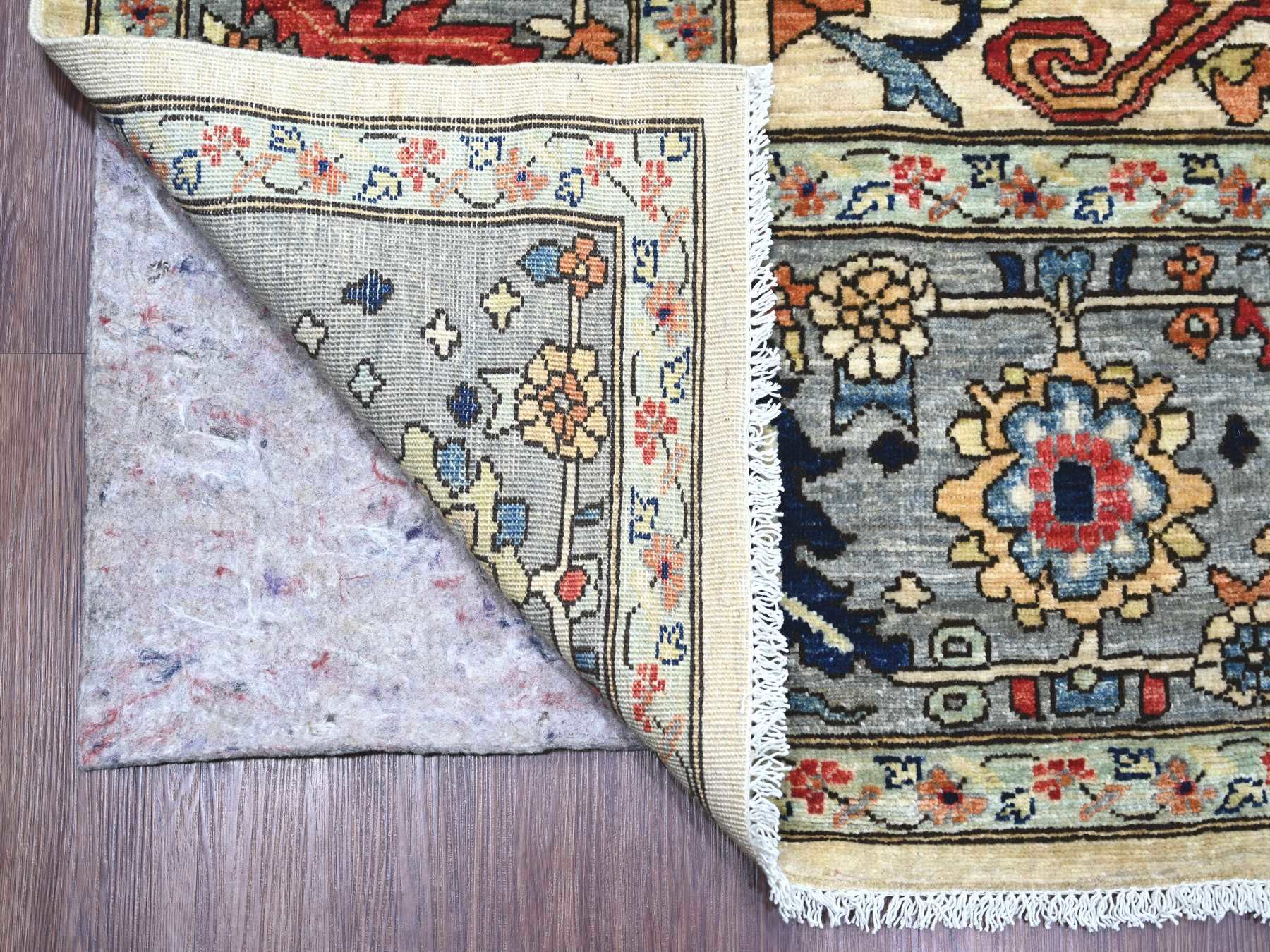 Peshawar Tribal & Geometric hand-knotted wool rug in Ivory & Gray, 9'2" x 11'9" — SKU O022430 (view 4)
