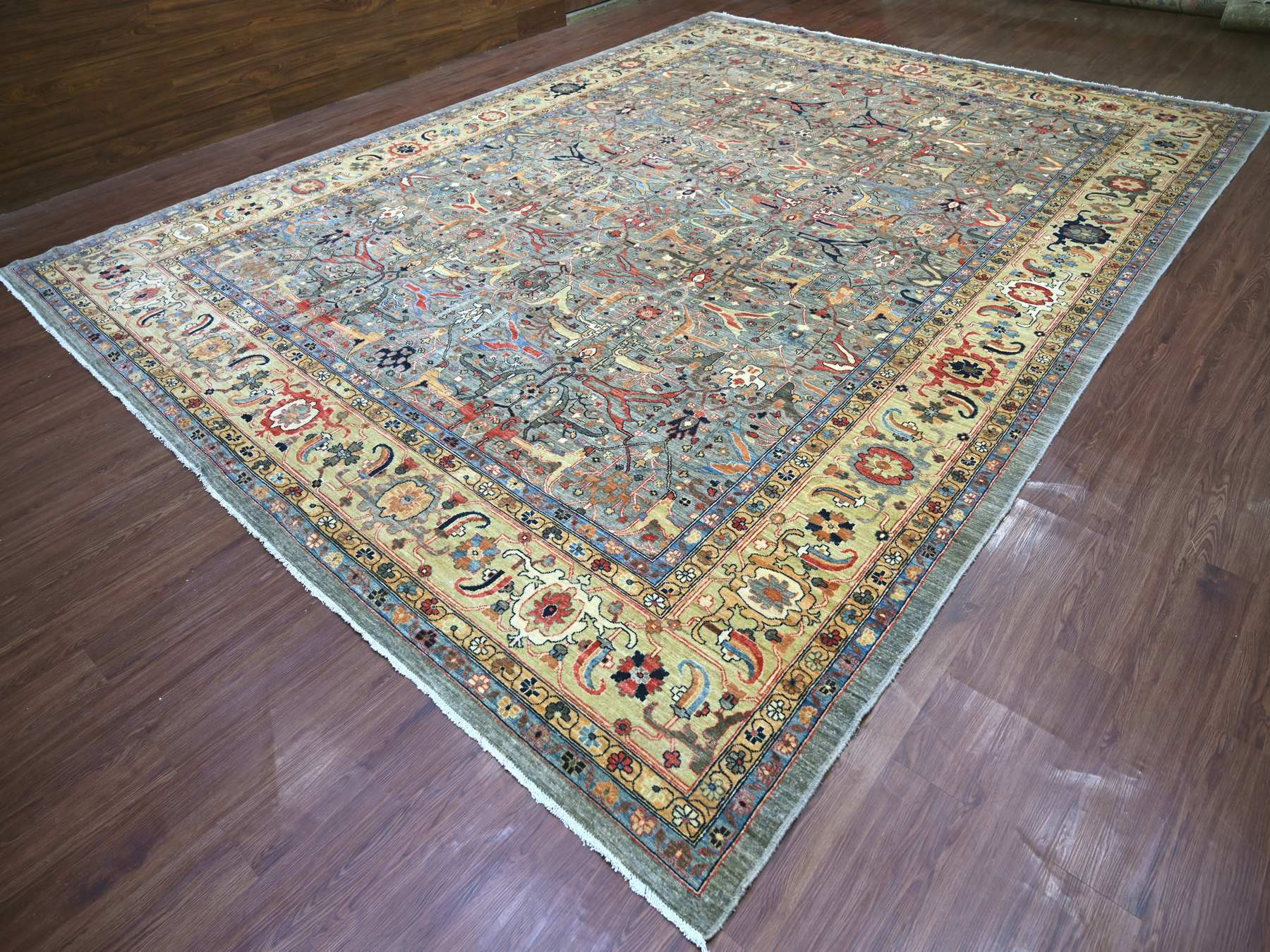 Peshawar Tribal & Geometric hand-knotted wool rug in Gray & Ivory, 11'7" x 15'5" — SKU O022473 (view 3)