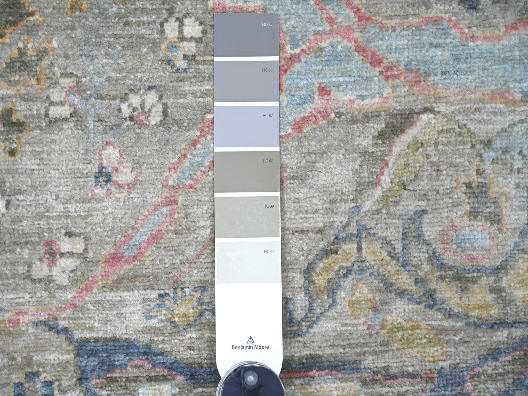 Peshawar Tribal & Geometric hand-knotted wool rug in Gray & Ivory, 8'5" x 9'8" — SKU O022478 (view 7)