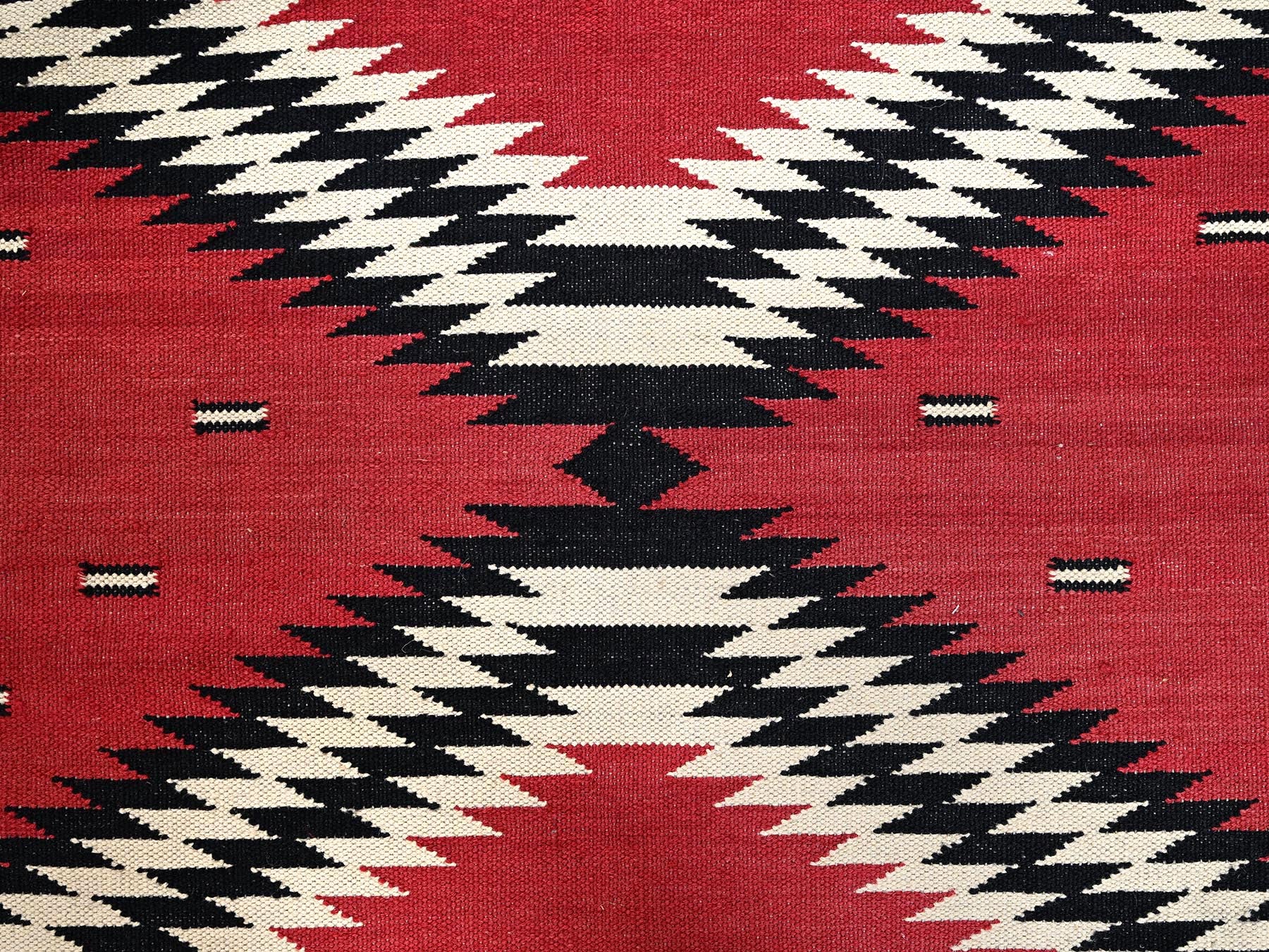 Flat-Weave hand-knotted wool rug in Red, 9'1" x 11'7" — SKU O02248 (view 4)
