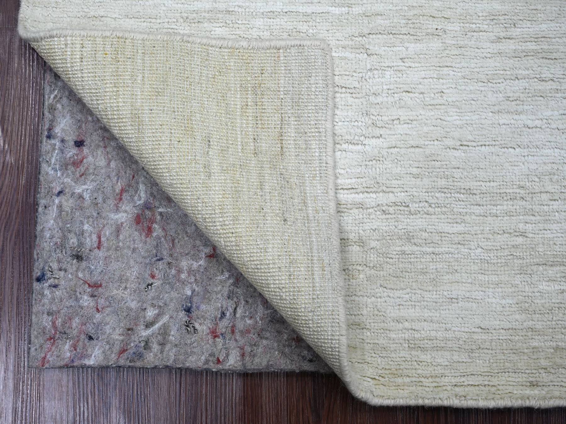 Modern / Contemporary hand-knotted wool rug in Ivory, 3'10" x 5'7" — SKU O022499 (view 2)