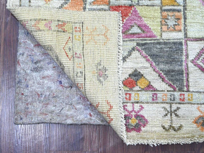 Grey 2'8" x 6'0" Tribal & Geometric Hand knotted Wool Rug - Sku: O022512