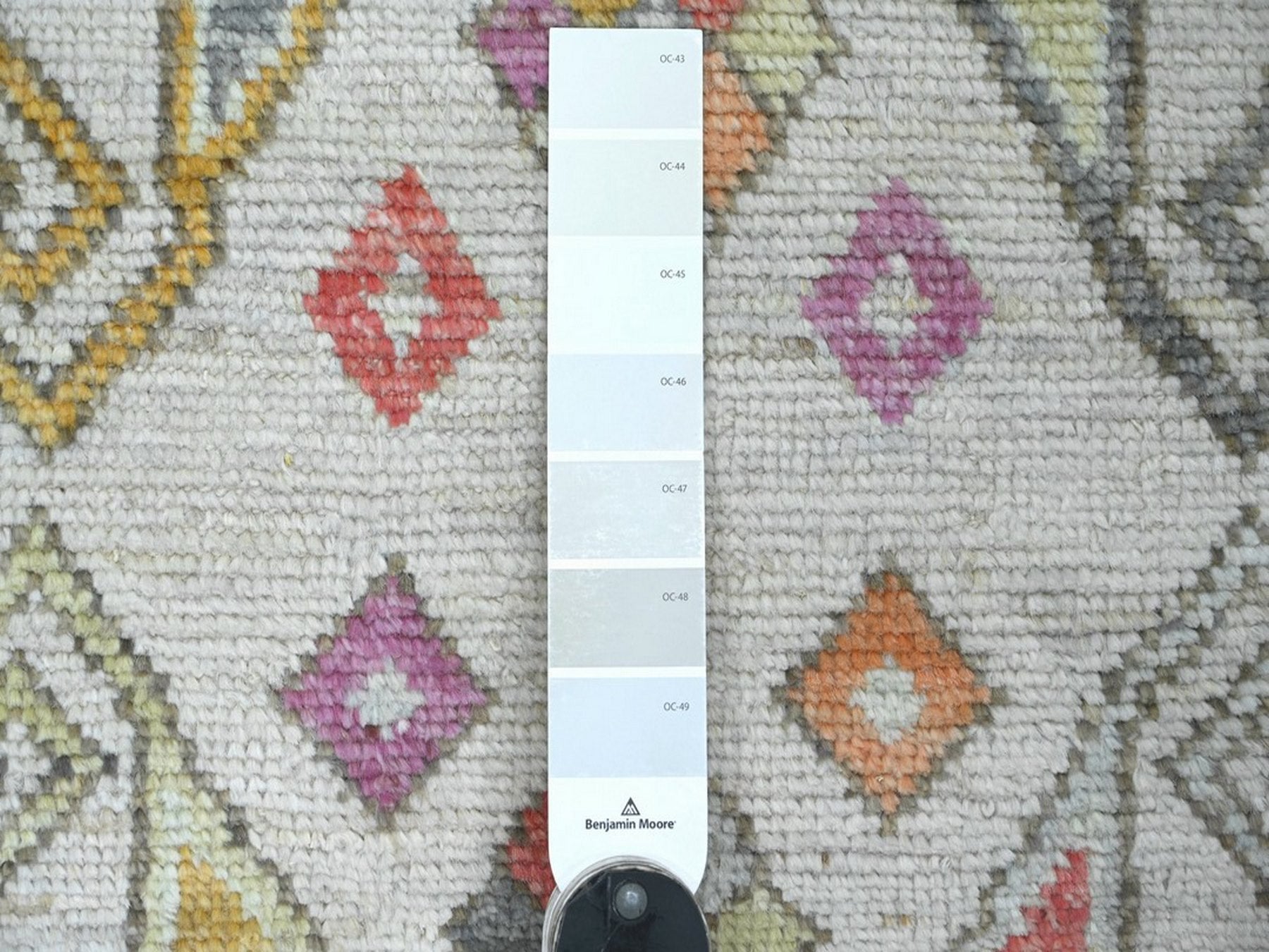 Tribal & Geometric hand-knotted wool runner in Gray, 2'8" x 6' — SKU O022512 (view 3)