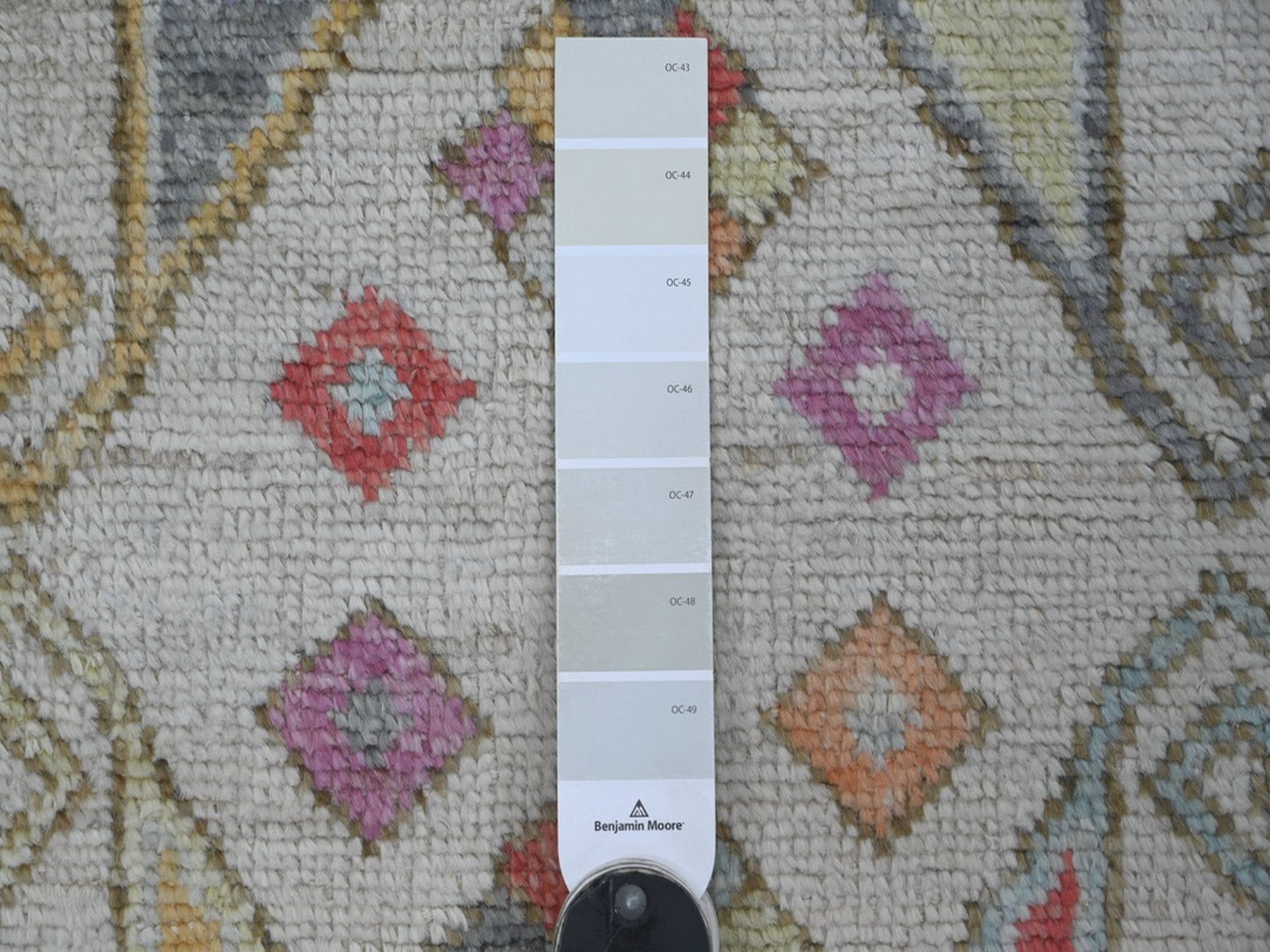Tribal & Geometric hand-knotted wool runner in Gray, 2'10" x 8' — SKU O022516 (view 3)
