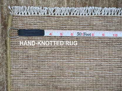 Brown 2'5" x 5'7" Modern and Contemporary Hand knotted Wool Rug - Sku: O022660