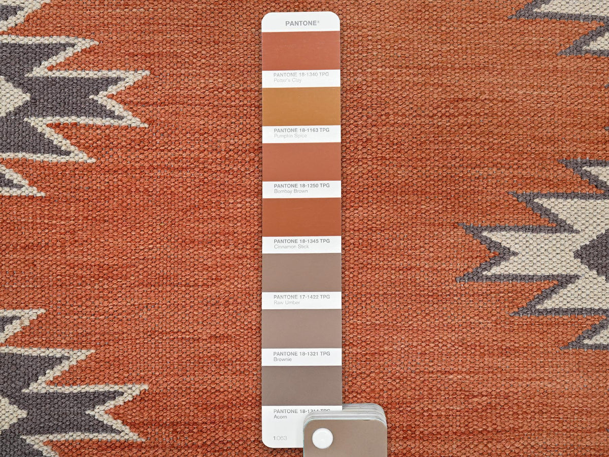 Flat-Weave hand-knotted wool rug in Orange, 8'2" x 9'11" — SKU O02267 (view 5)