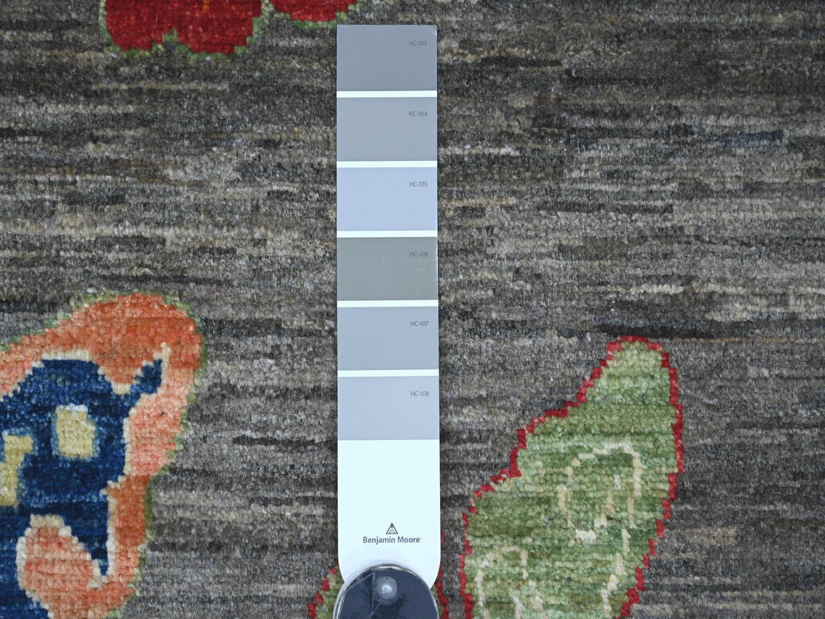Peshawar Modern / Contemporary hand-knotted wool rug in Gray, 9'6" x 13'8" — SKU O022694 (view 7)