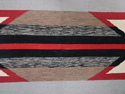 Flat-Weave hand-knotted wool rug in Ivory, 8'2" x 10' — SKU O02269 (view 4)