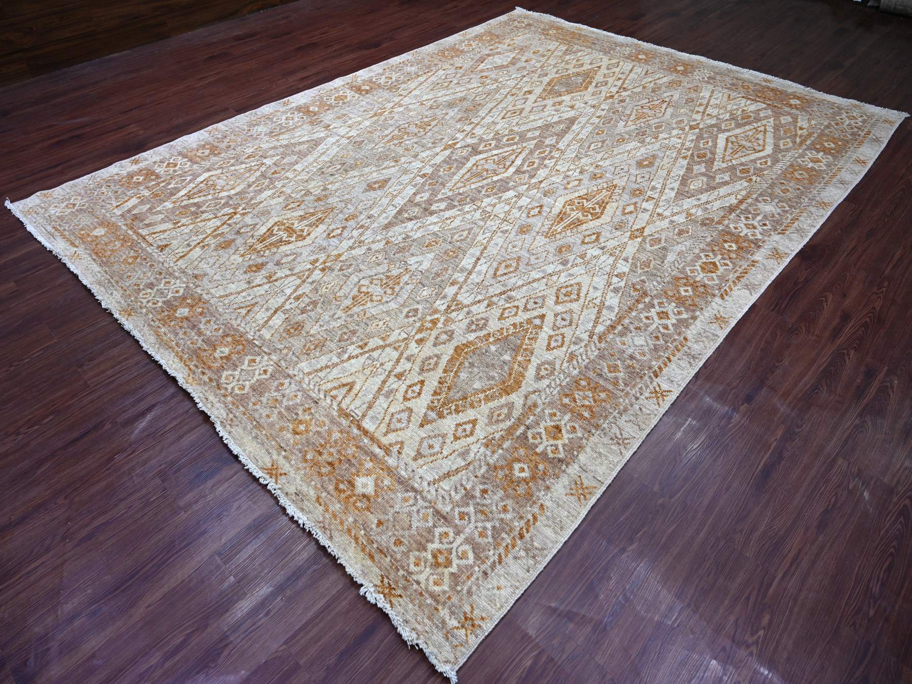 Tribal & Geometric hand-knotted wool rug in Gray, 8'10" x 11'8" — SKU O022746 (view 3)