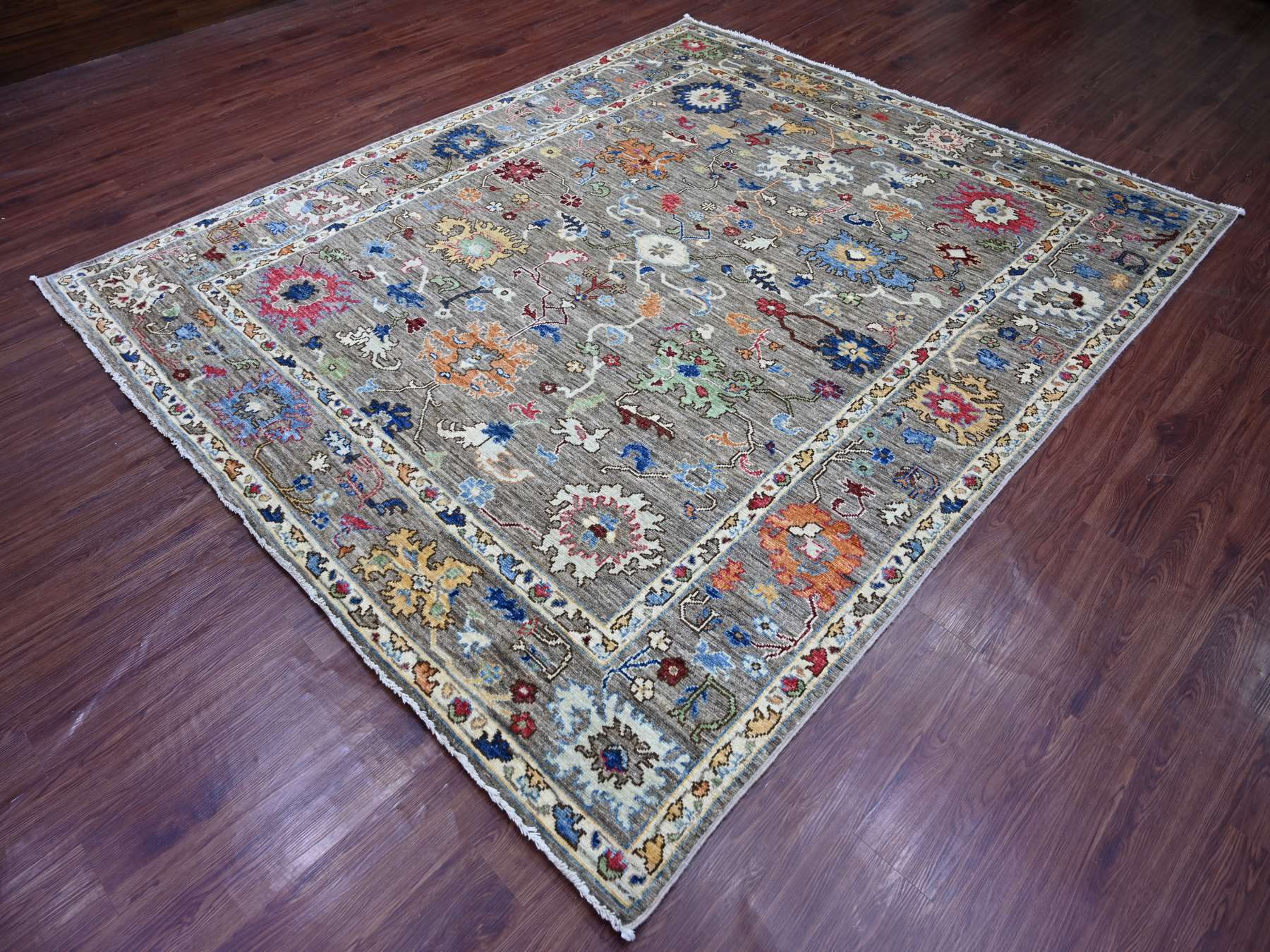 Oushak Oushak hand-knotted wool rug in Gray, 8' x 9'6" — SKU O022748 (view 3)