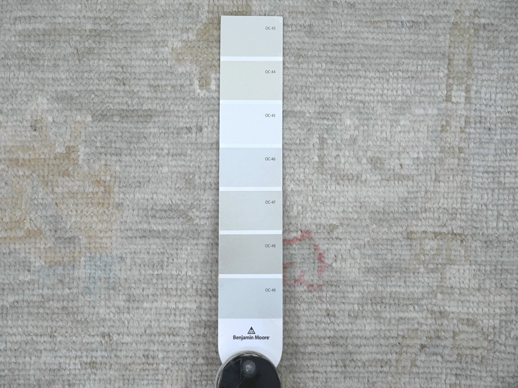 Oushak Oushak hand-knotted wool runner in Gray & Ivory, 5'10" x 11'8" — SKU O022750 (view 3)