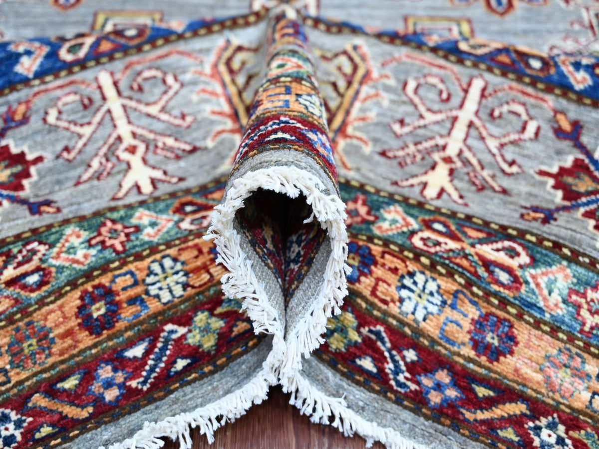 Kazak Kazak hand-knotted wool rug in Gray, 8'1" x 10'3" — SKU O022771 (view 5)
