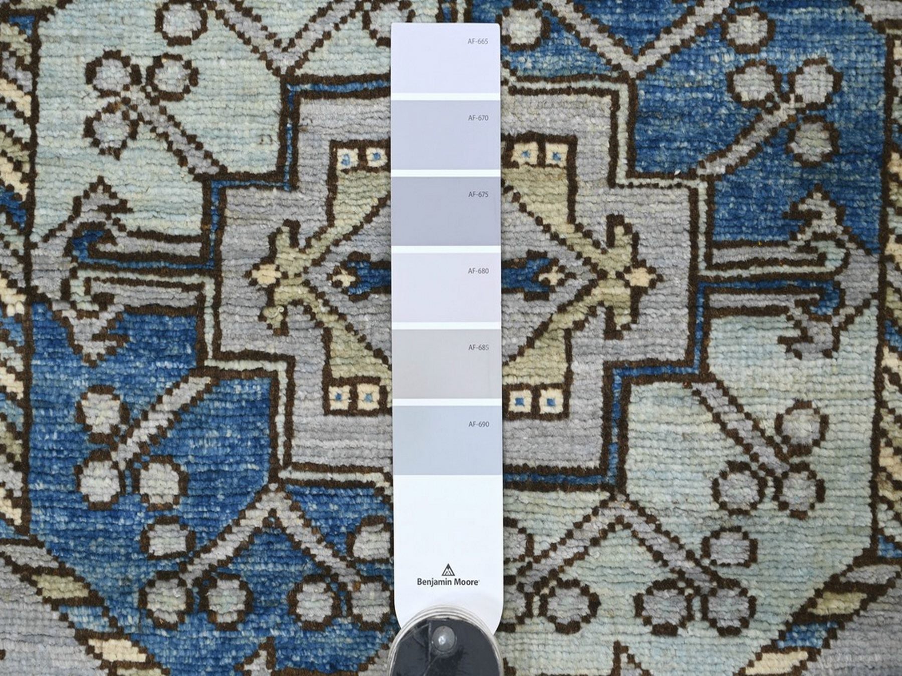 Ersari Tribal & Geometric hand-knotted wool runner in Gray & Ivory, 2'9" x 6' — SKU O022790 (view 3)