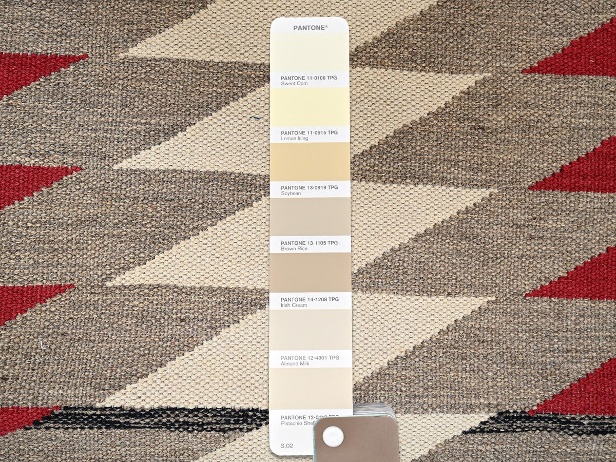 Flat-Weave hand-knotted wool rug in Red, 5'3" x 7'1" — SKU O02282 (view 5)