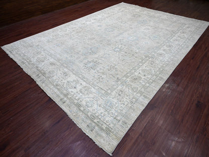 Mahal Oushak hand-knotted wool rug in Gray & Ivory, 9'10" x 13'11" — SKU O022859 (view 3)