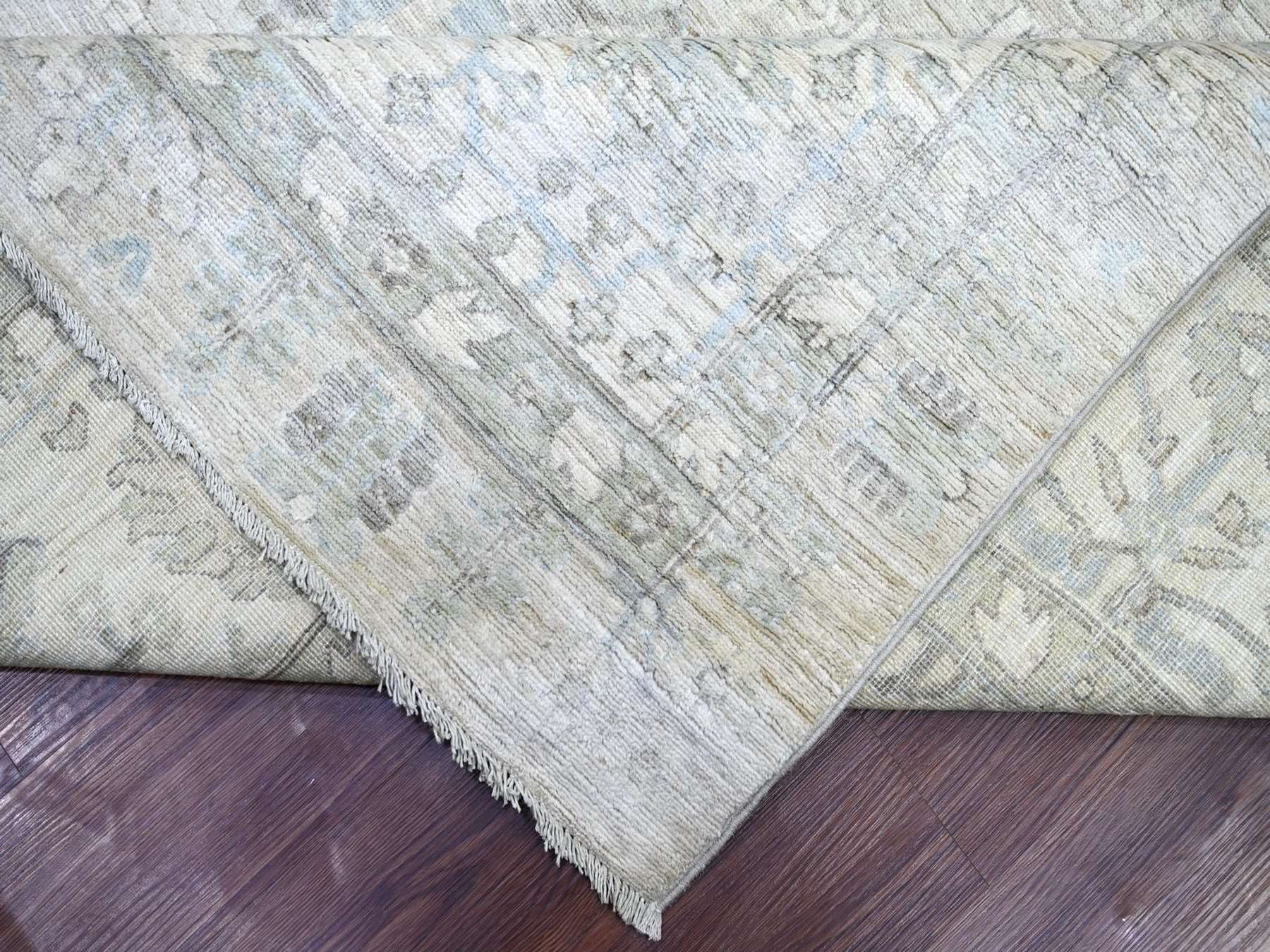 Mahal Oushak hand-knotted wool rug in Gray & Ivory, 9'10" x 13'11" — SKU O022859 (view 6)