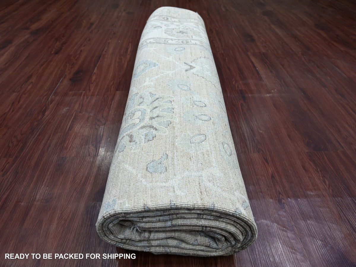 Mahal Oushak hand-knotted wool rug in Gray & Ivory, 9'10" x 13'11" — SKU O022859 (view 9)