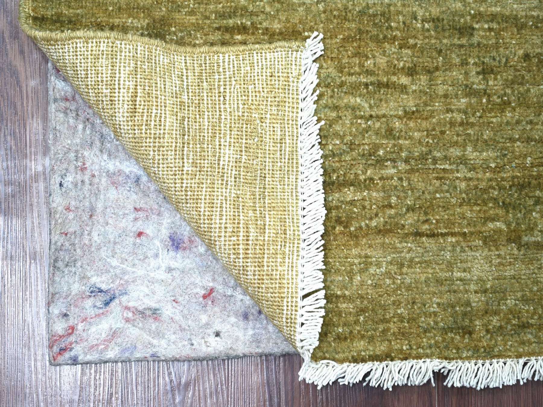 Green 2'5" x 7'6" Modern and Contemporary Hand knotted Wool Rug - Sku: O022876
