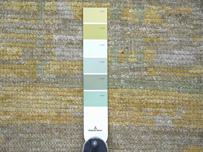 Modern / Contemporary hand-knotted wool rug in Gray, 5'11" x 8'9" — SKU O022887 (view 3)