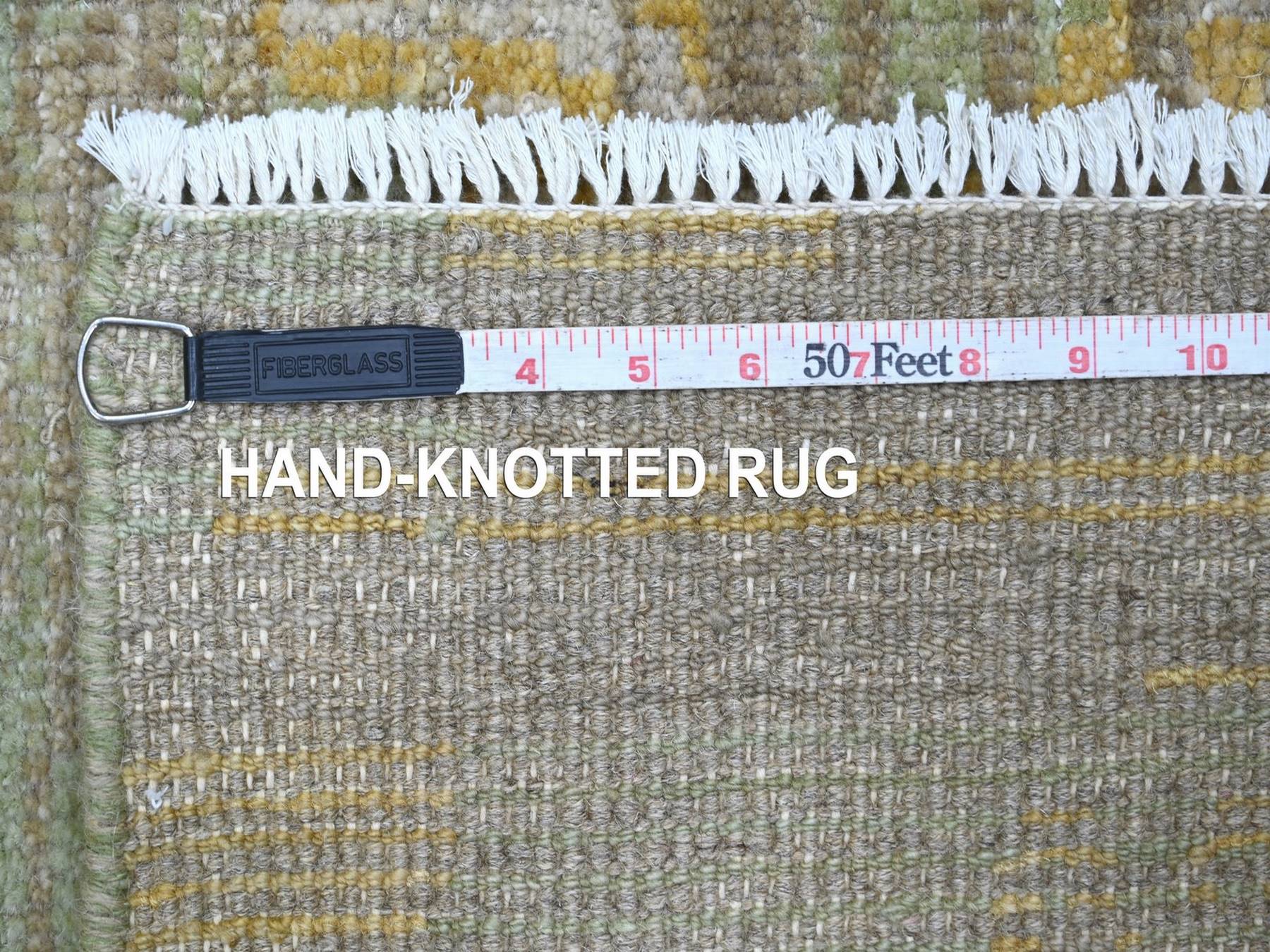 Modern / Contemporary hand-knotted wool rug in Gray, 5'11" x 8'9" — SKU O022887 (view 6)