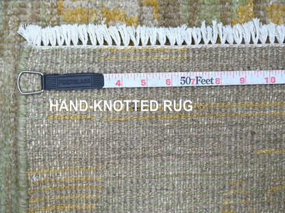 Modern / Contemporary hand-knotted wool rug in Gray, 5'11" x 8'9" — SKU O022887 (view 6)