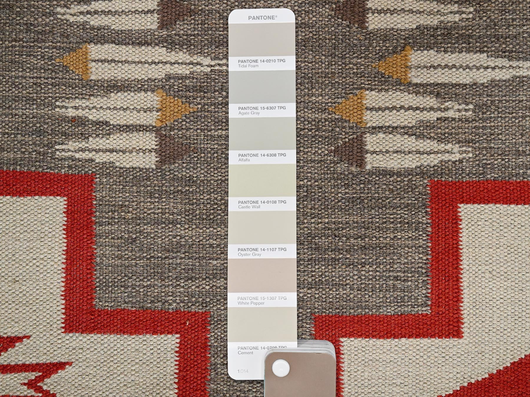 Flat-Weave hand-knotted wool rug in Gray & Brown, 5'1" x 6'11" — SKU O02292 (view 5)