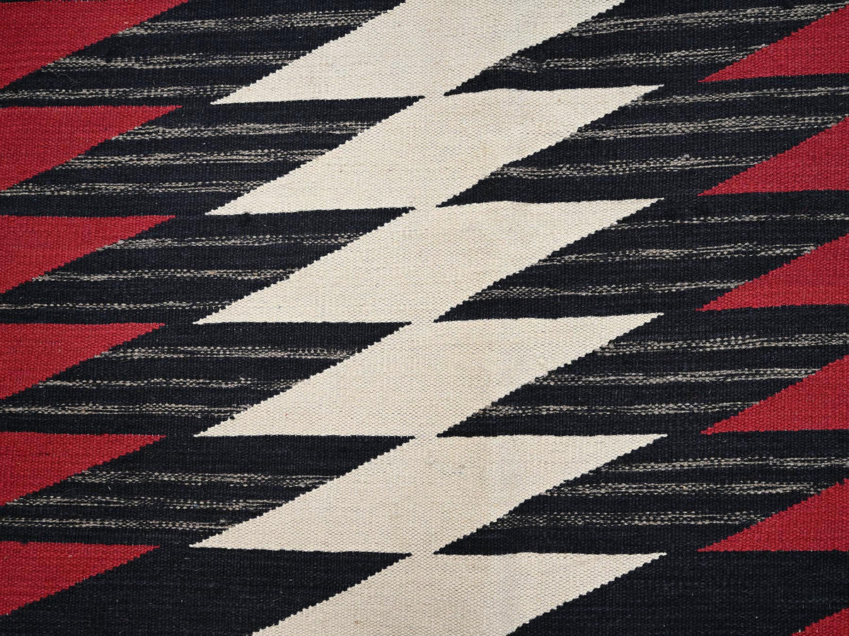 Flat-Weave hand-knotted wool rug in Red, 8'11" x 11'10" — SKU O02300 (view 4)