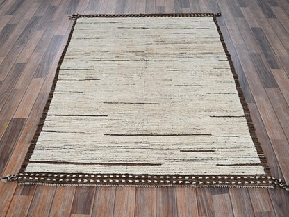 Ivory 4'3" x 5'11" Modern and Contemporary Hand knotted Wool Rug - Sku: O02303