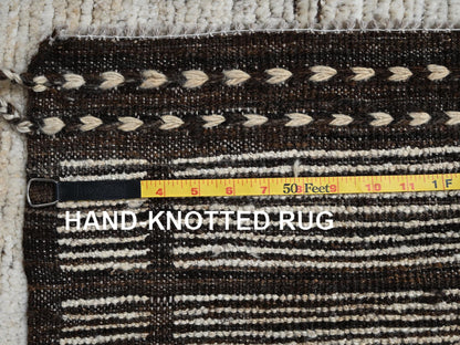 Ivory 4'1" x 6'0" Modern and Contemporary Hand knotted Wool Rug - Sku: O02310