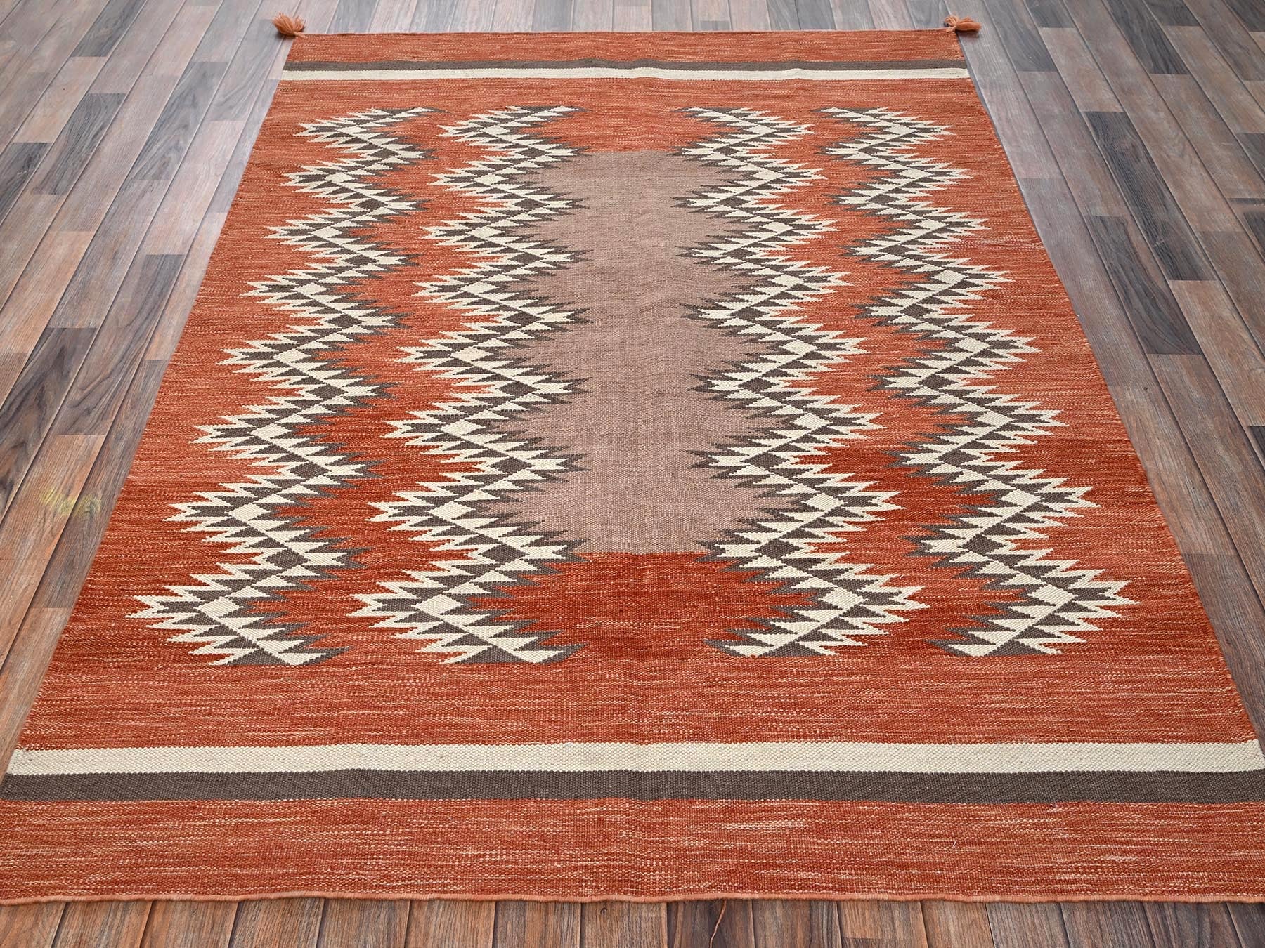 Flat-Weave hand-knotted wool rug in Orange, 5'1" x 7'1" — SKU O02323 (view 2)