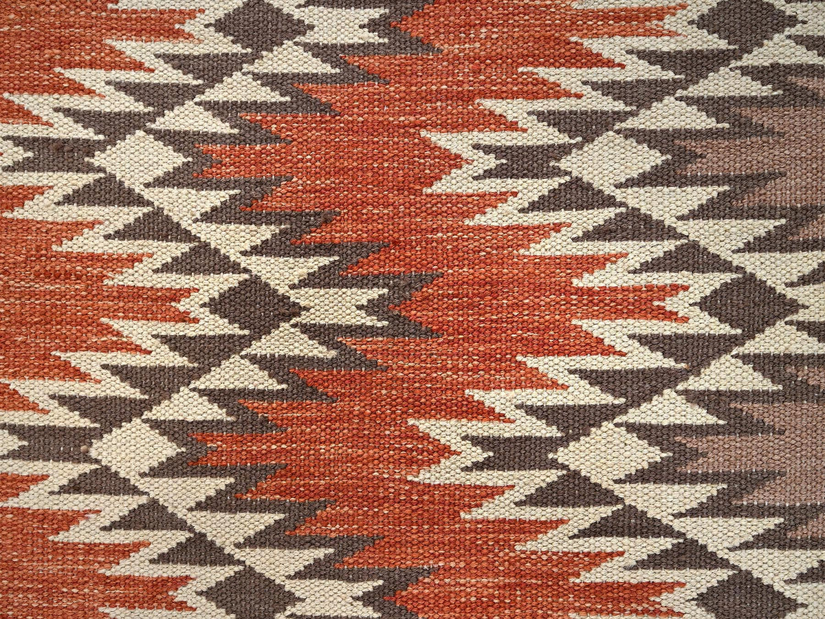 Flat-Weave hand-knotted wool rug in Orange, 5'1" x 7'1" — SKU O02323 (view 4)