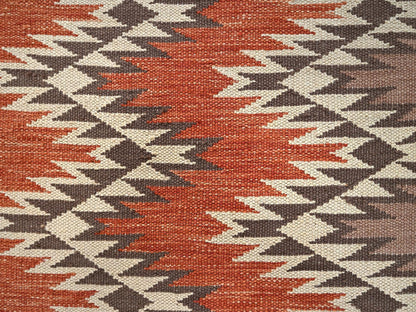 Flat-Weave hand-knotted wool rug in Orange, 5'1" x 7'1" — SKU O02323 (view 4)