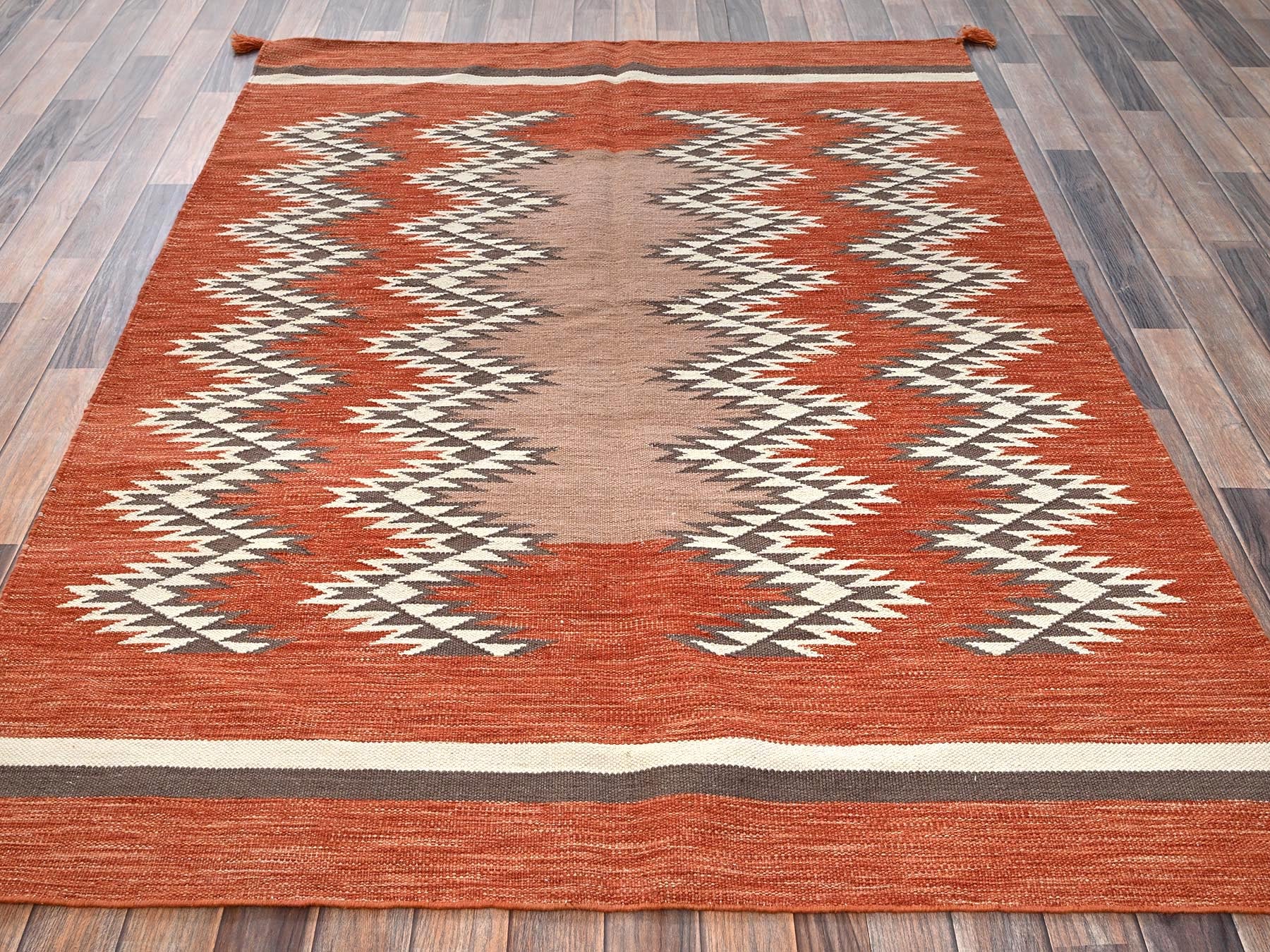 Flat-Weave hand-knotted wool rug in Orange, 5'1" x 7'1" — SKU O02324 (view 2)