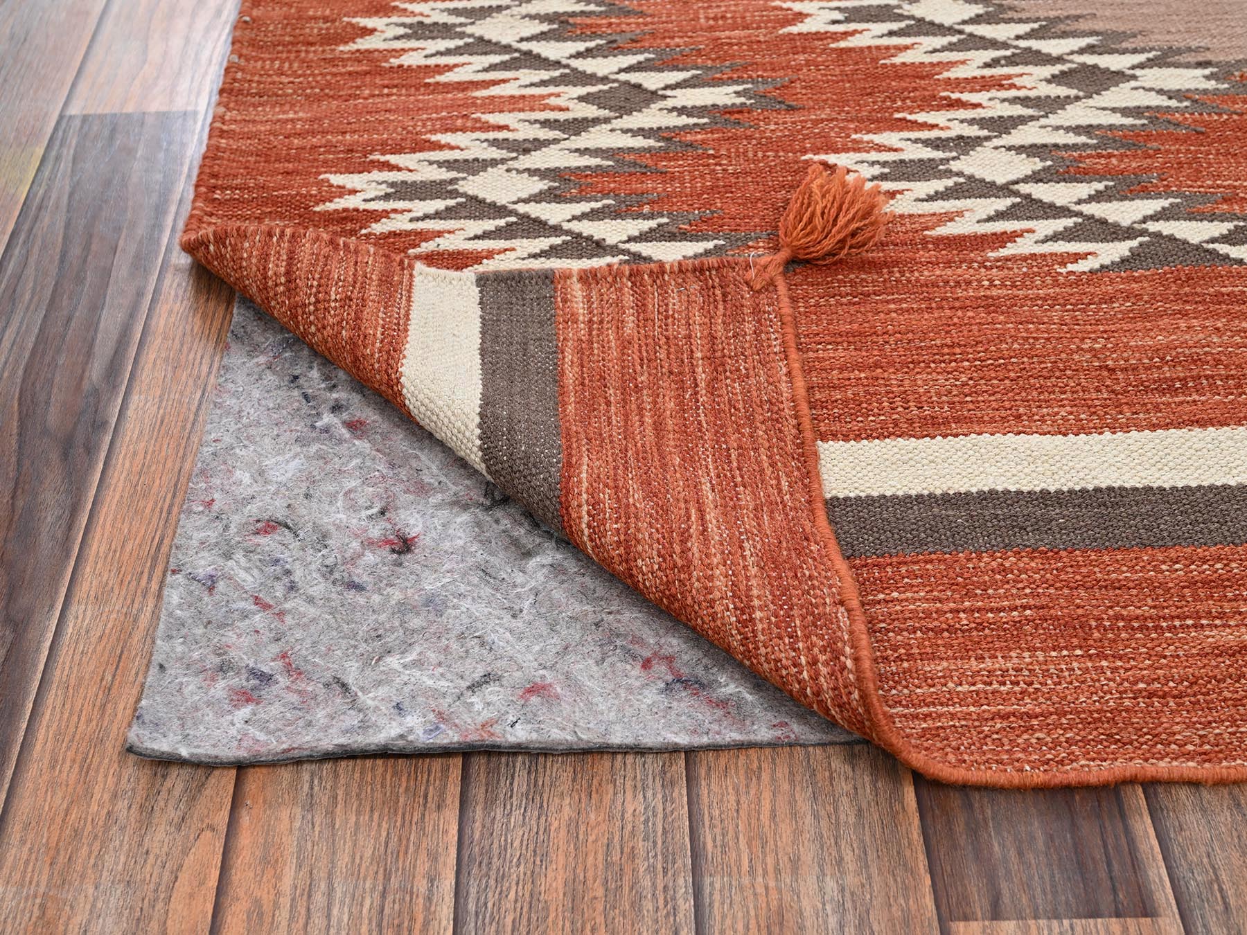 Flat-Weave hand-knotted wool rug in Orange, 5'1" x 7'1" — SKU O02324 (view 3)