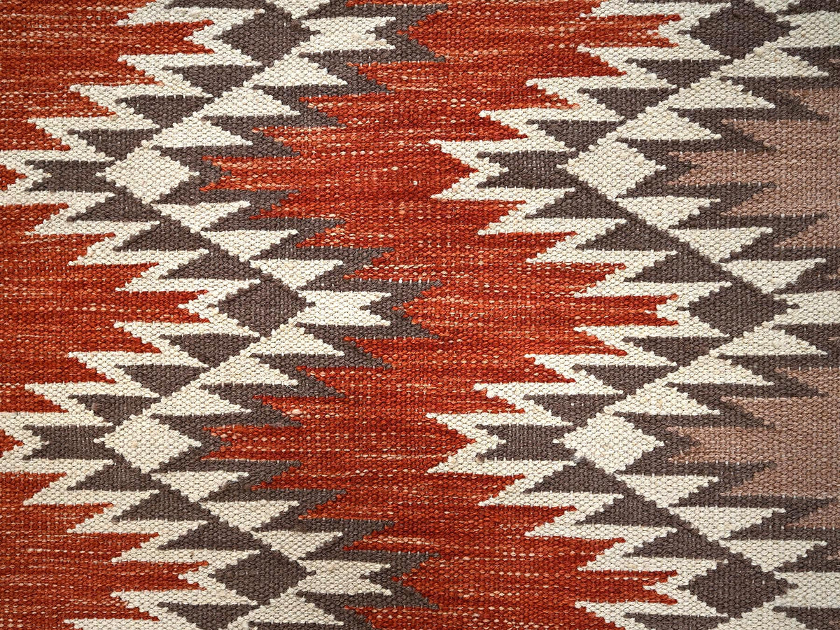 Flat-Weave hand-knotted wool rug in Orange, 5'1" x 7'1" — SKU O02324 (view 4)