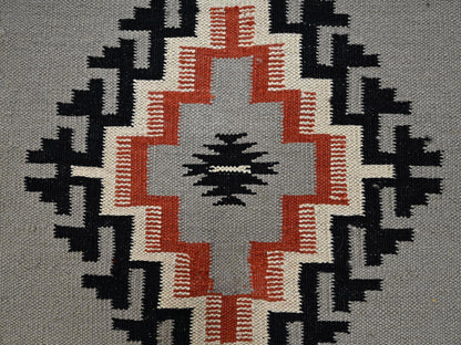Flat-Weave hand-knotted wool rug in Gray & Black, 5'4" x 6'10" — SKU O02328 (view 4)