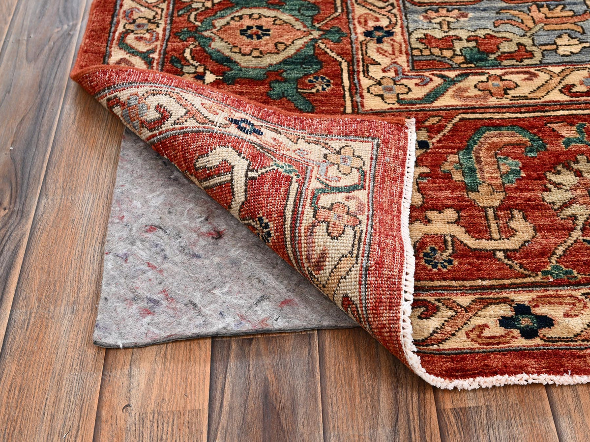 Heriz Heriz hand-knotted wool rug in Red, 8'11" x 11'7" — SKU O02345 (view 5)