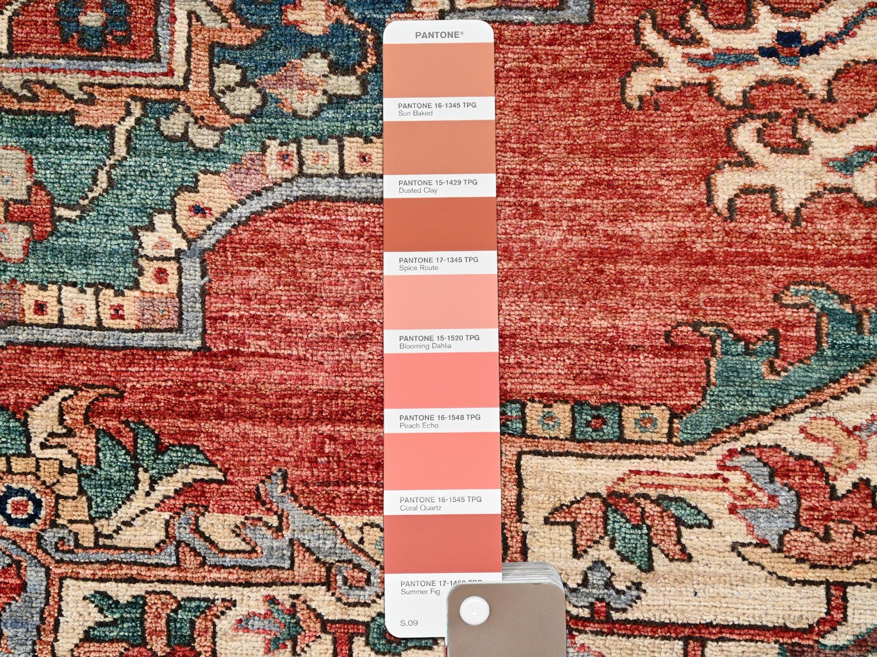 Heriz Heriz hand-knotted wool rug in Red, 8'11" x 11'7" — SKU O02345 (view 8)
