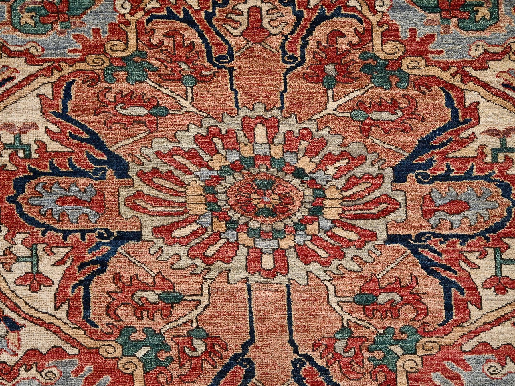 Heriz Heriz hand-knotted wool rug in Red, 8'11" x 11'7" — SKU O02345 (view 9)