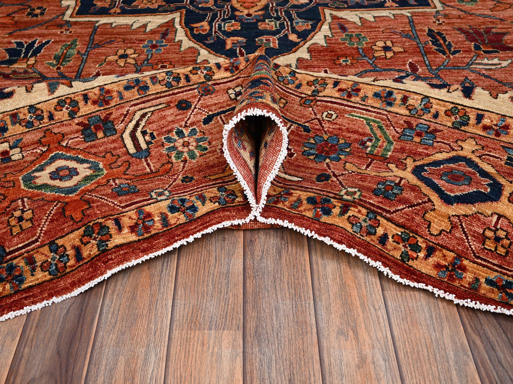 Heriz Heriz hand-knotted wool rug in Red, 10'1" x 14'2" — SKU O02351 (view 6)