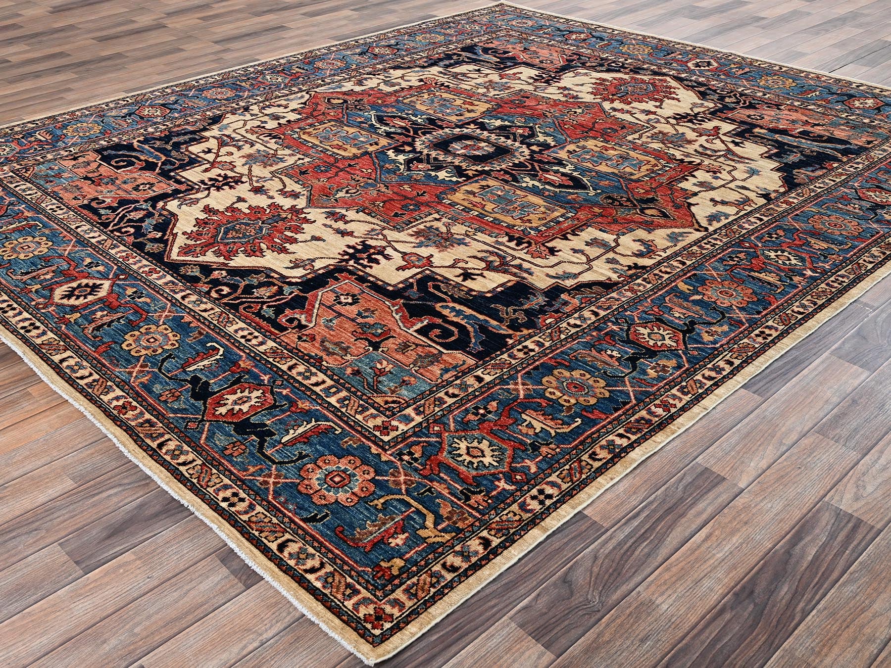 Heriz Heriz hand-knotted wool rug in Ivory & Blue, 8'1" x 9'10" — SKU O02352 (view 3)