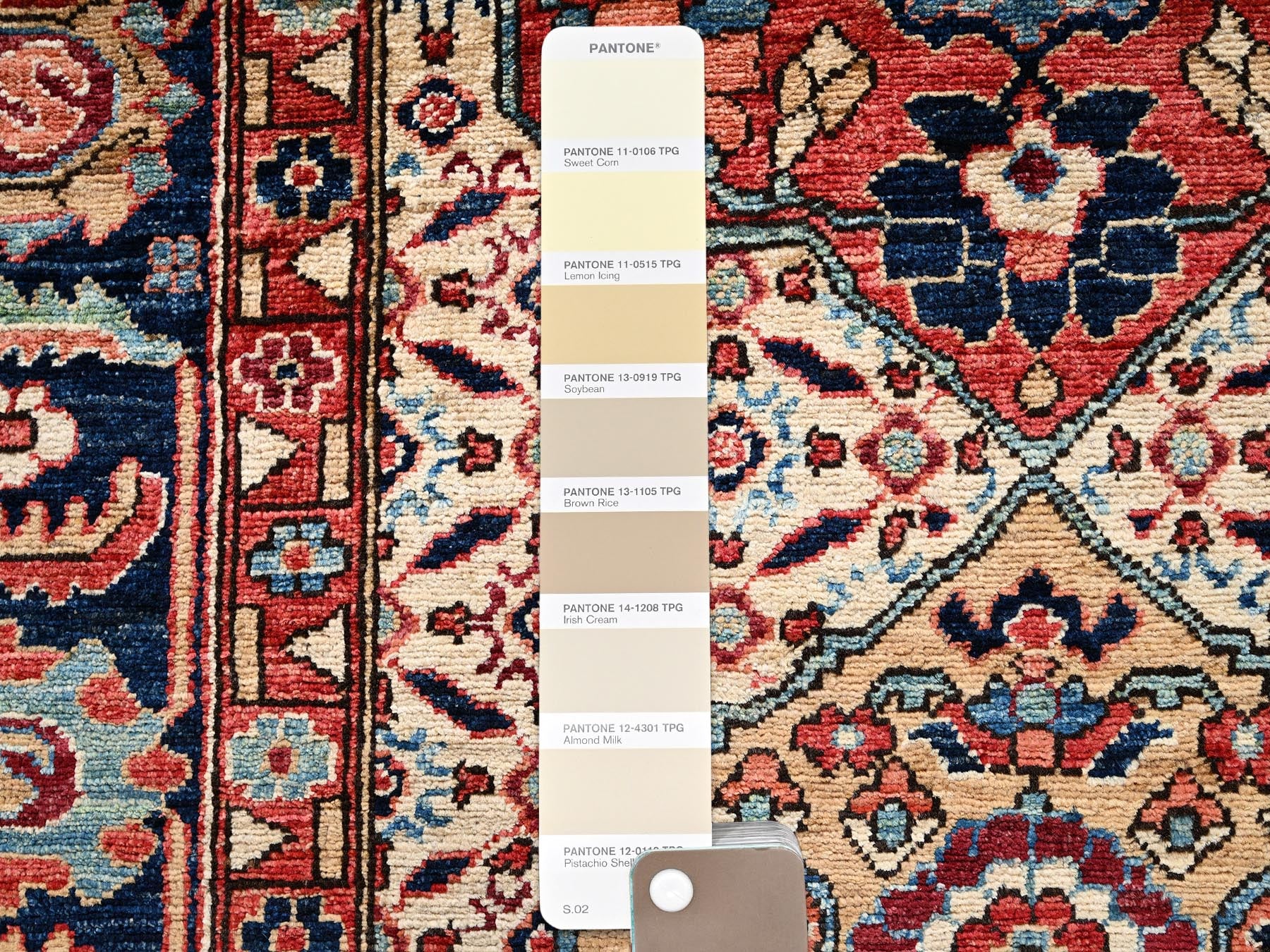 Senneh Tribal & Geometric hand-knotted wool runner in Ivory & Midnight Blue, 4'1" x 11'10" — SKU O02424 (view 4)